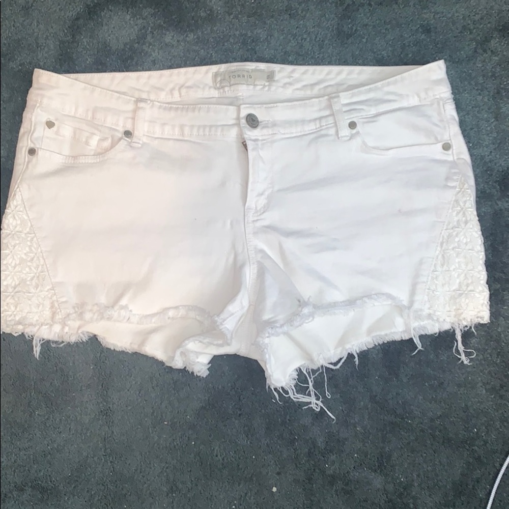 TORRID White Floral Side Shorts